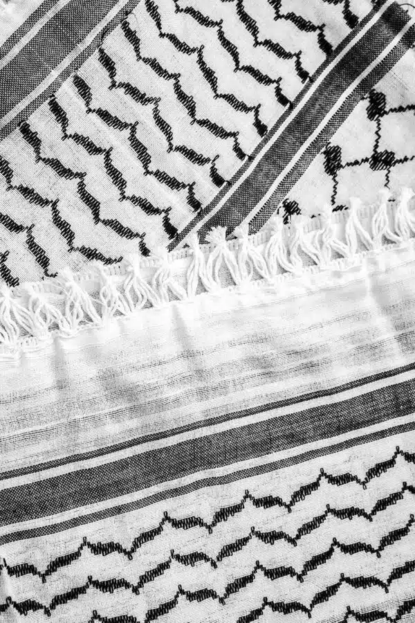 Material de la Kufiyya Hirbawi® en blanco y negro